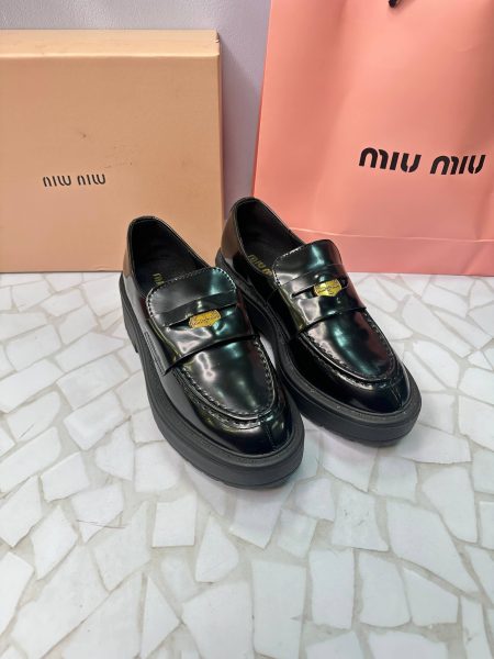 کالج میومیو Miu Miu