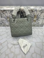 کیف زنانه دیور مدل دستی و دوشی اسکارف