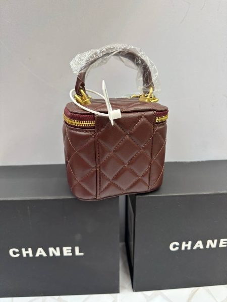 کیف زنانه توری بورچ مدل دوشی زنجیری