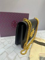 کیف زنانه توری بورچ مدل دوشی زنجیری