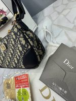 کیف زنانه دیور مدل دوشی منوگرام بزرگ