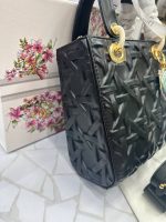کیف زنانه دیور مدل دستی و دوشی مینیمال