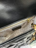 کیف زنانه دیور مدل دستی و دوشی مینیمال
