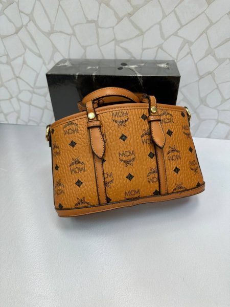 کیف زنانه MCM مدل دستی عسلی